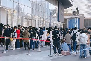 Vân Báo tổ chức tiệc gặp mặt fan hâm mộ cho Cox, vé vào cửa 20 ngàn Đài tệ mới bị chửi bới: Tưởng là gặp MJ